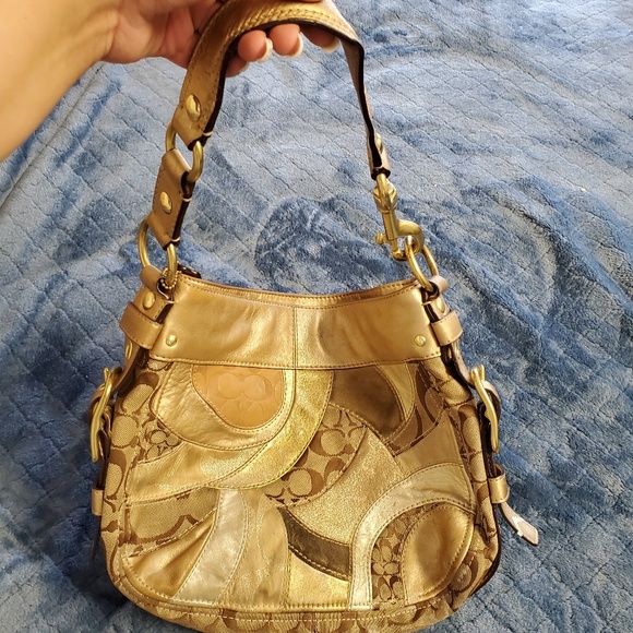 Ancient AUTHENTIC COACH PURSE - Picture 2 of 3